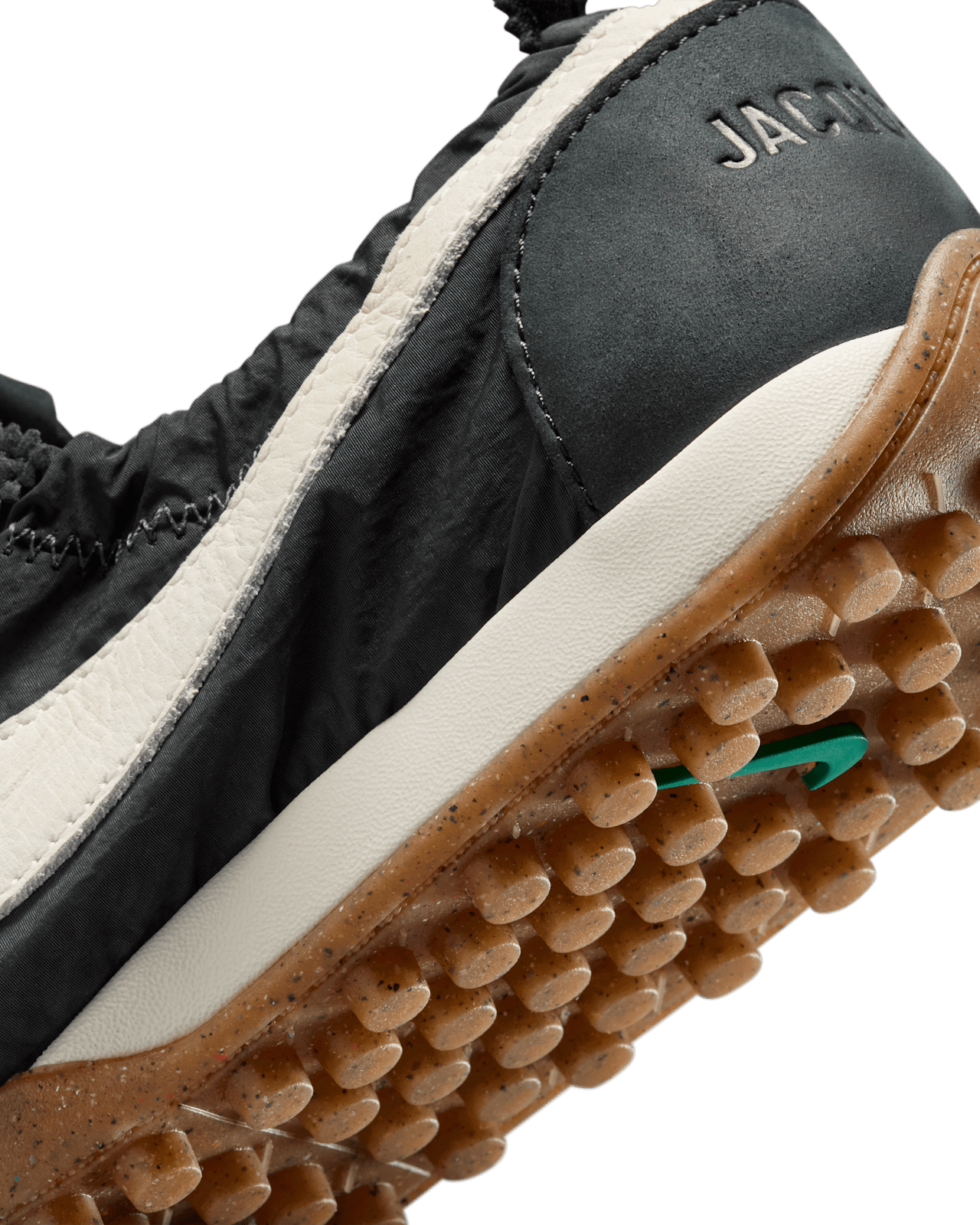 Moon Shoe x Jacquemus „Off Noir and Gum Light Brown” (HV8547